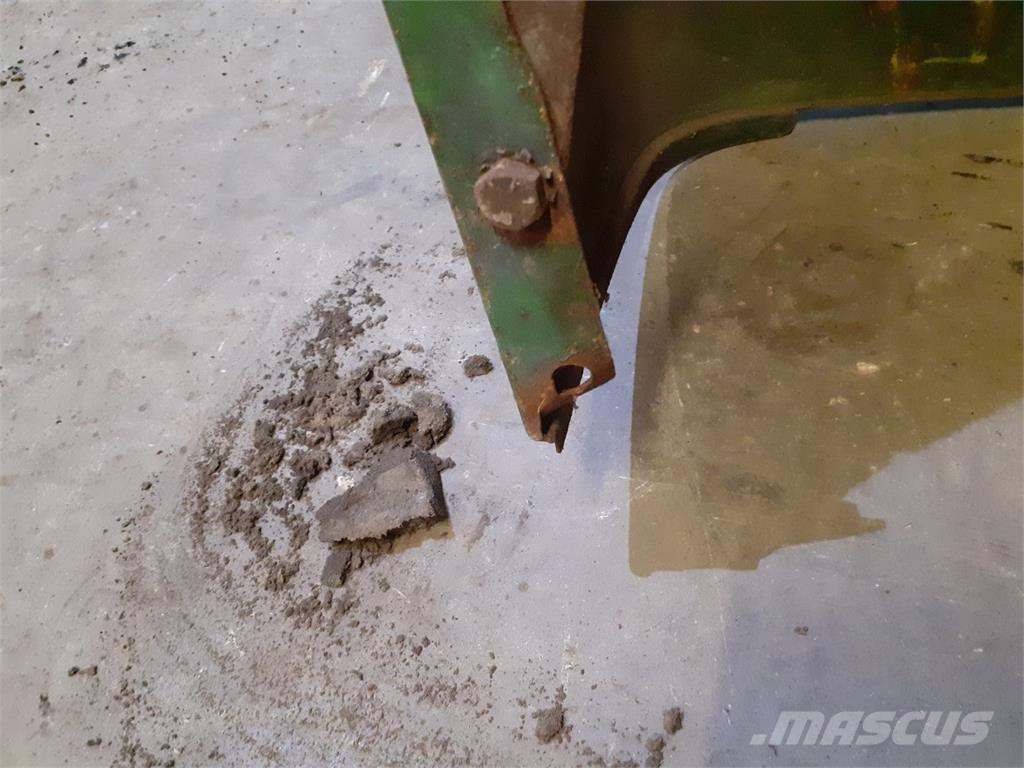 John Deere 3130 Other tractor accessories