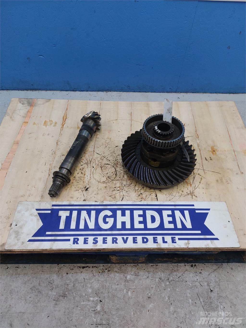 John Deere 3140 Transmission