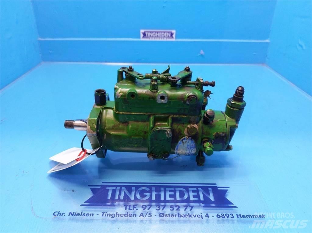 John Deere 3140 Engines