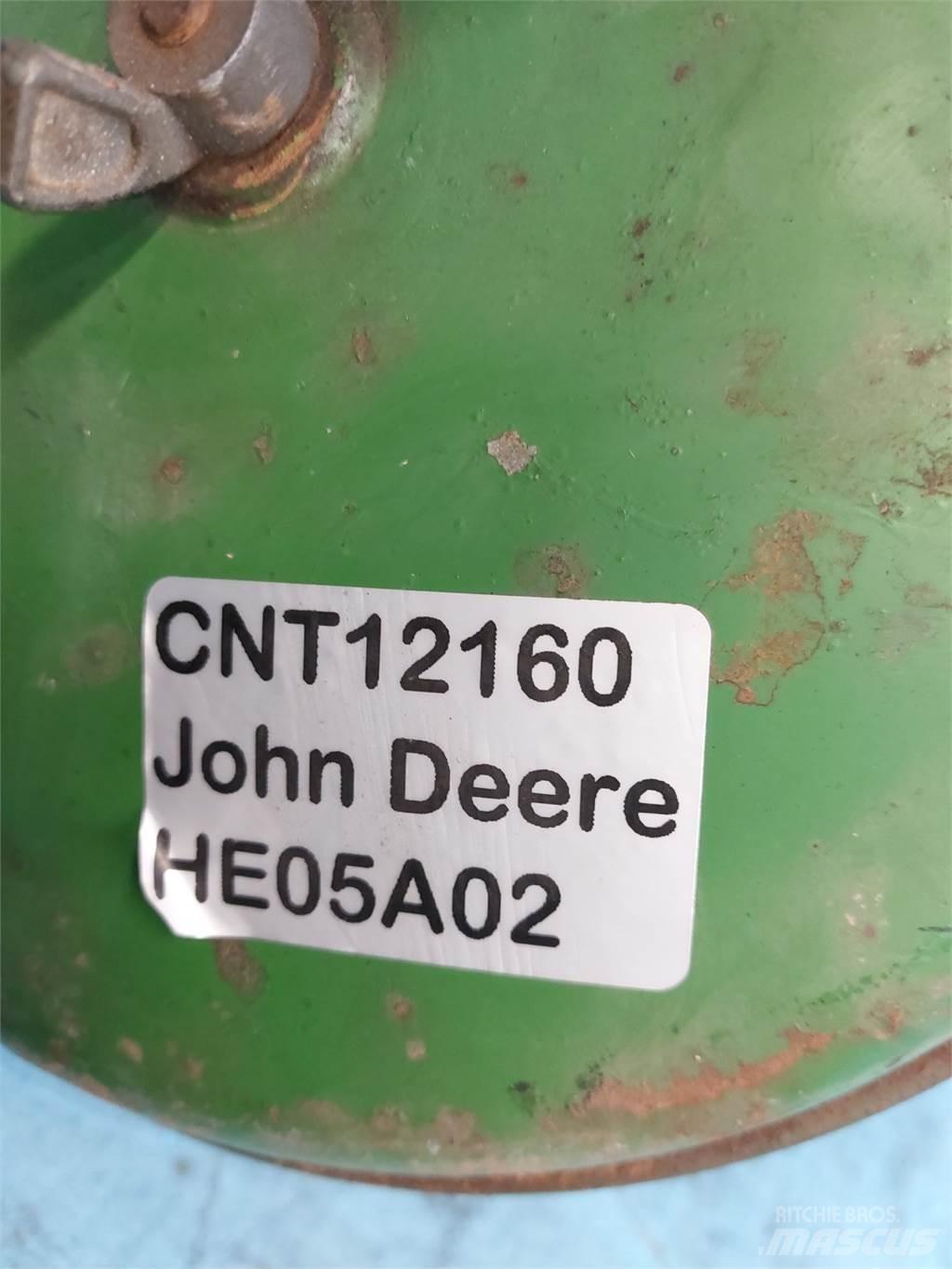 John Deere 3340 Engines