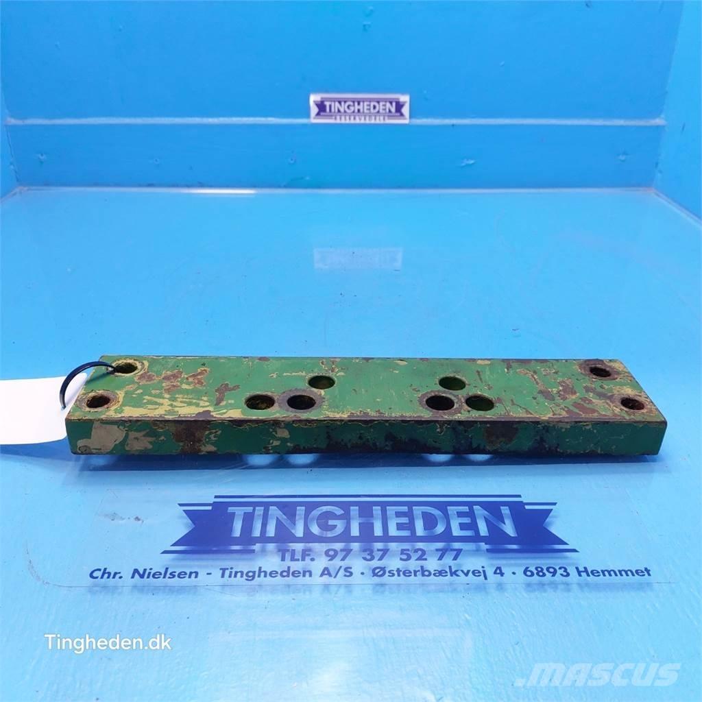 John Deere 3350 Other tractor accessories