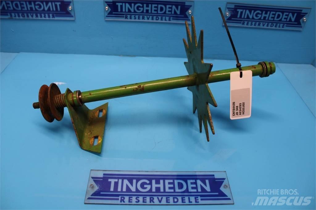 John Deere 348 Bale clamps