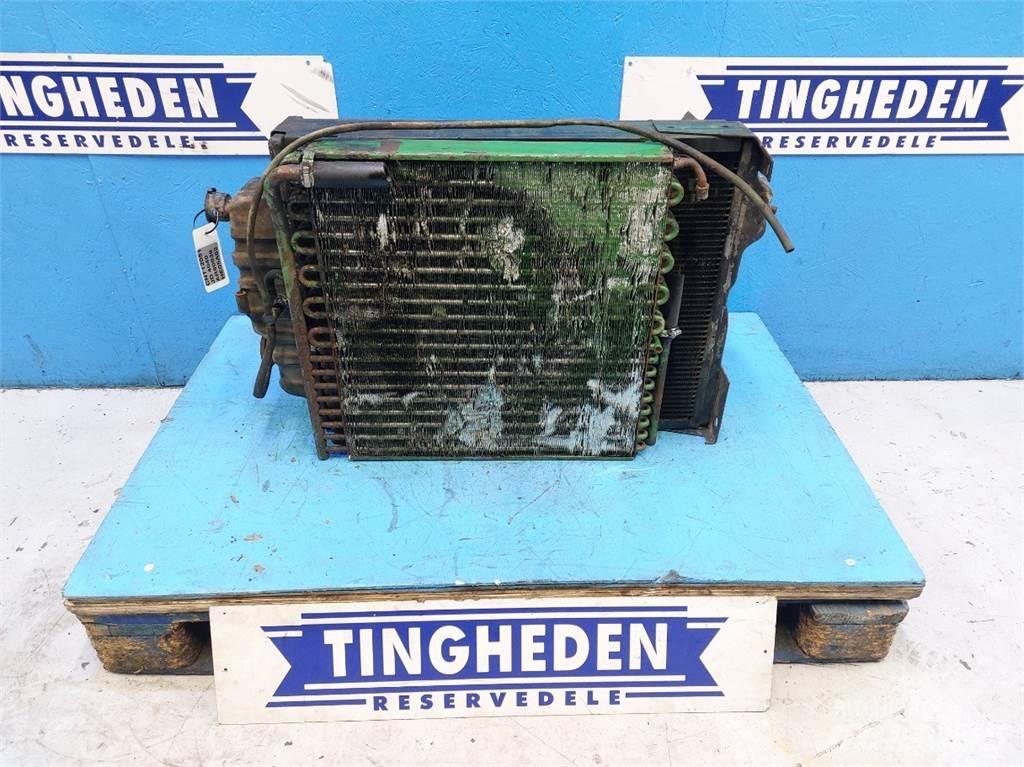 John Deere 4040 Radiators