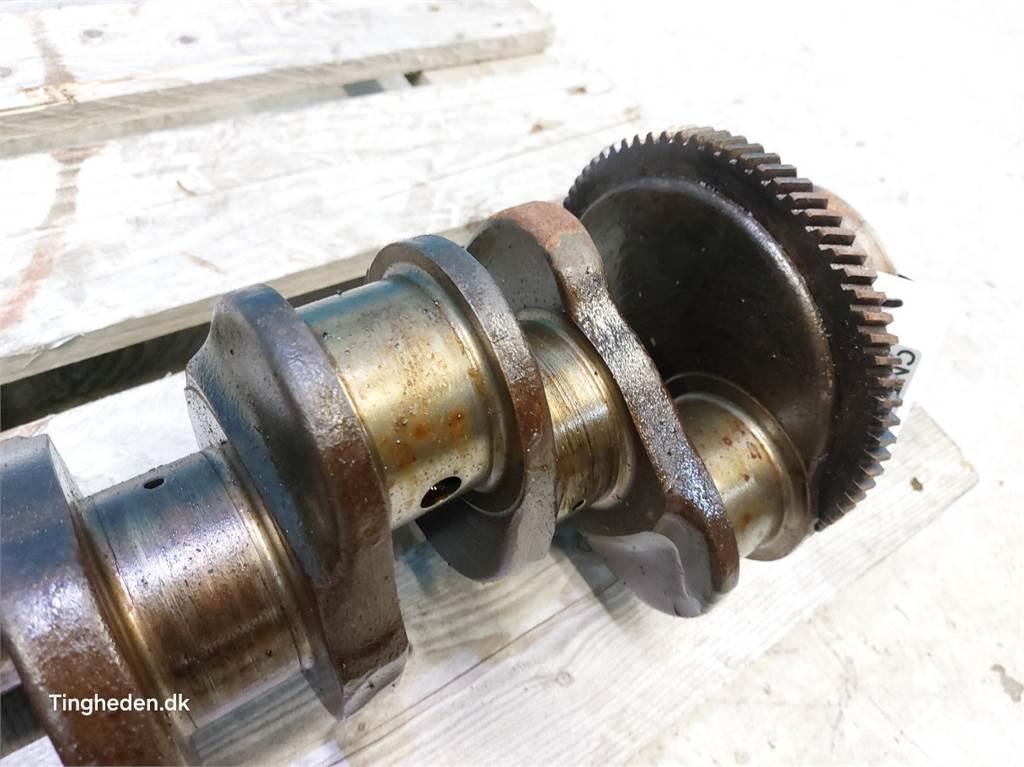 John Deere 4055 Engines