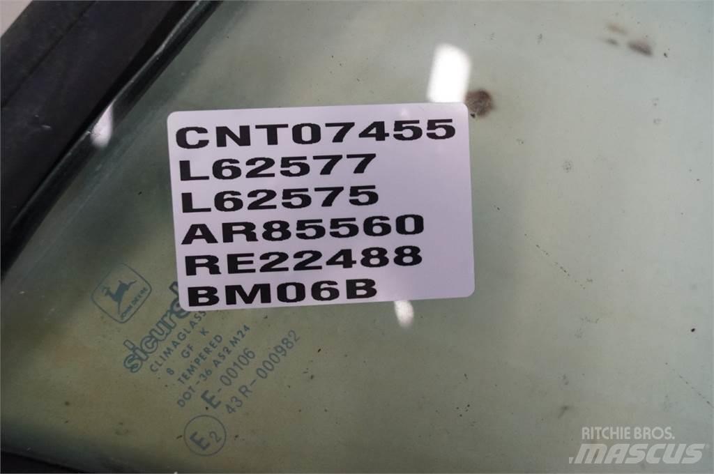John Deere 4240 Cabins and interior