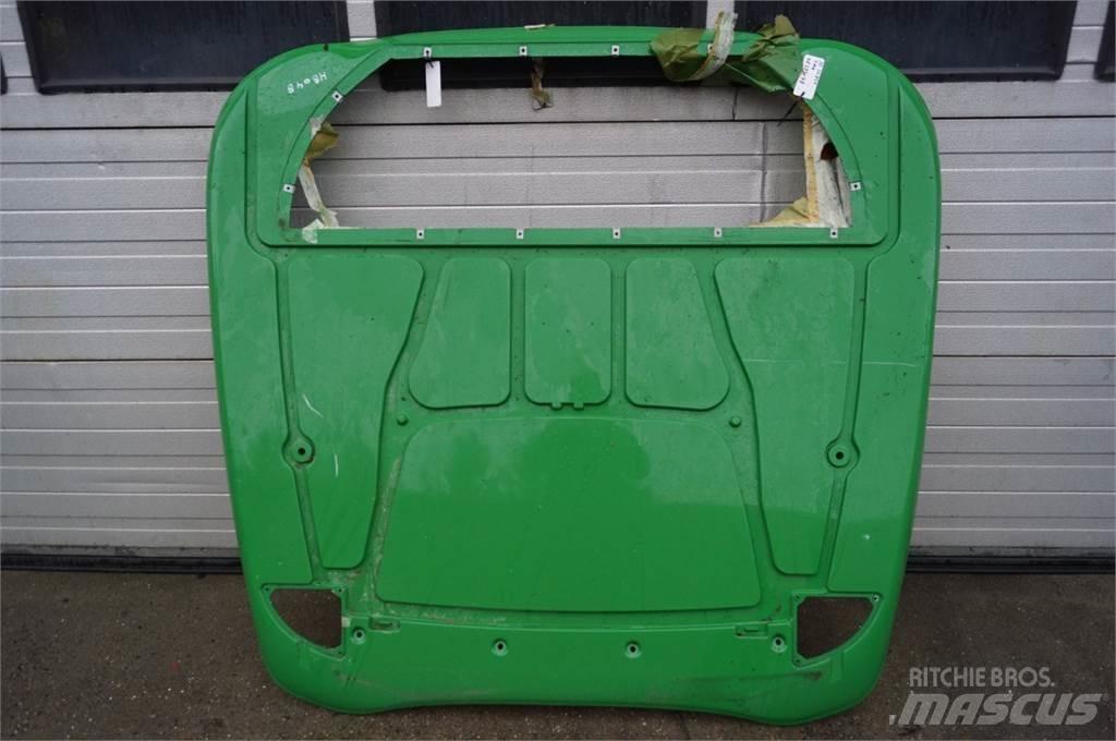 John Deere 5075E Cabins and interior