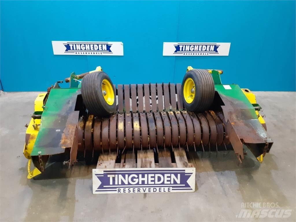 John Deere 592 Farm machinery
