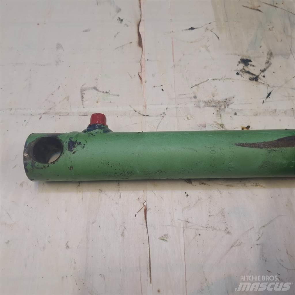 John Deere 820 Hydraulics