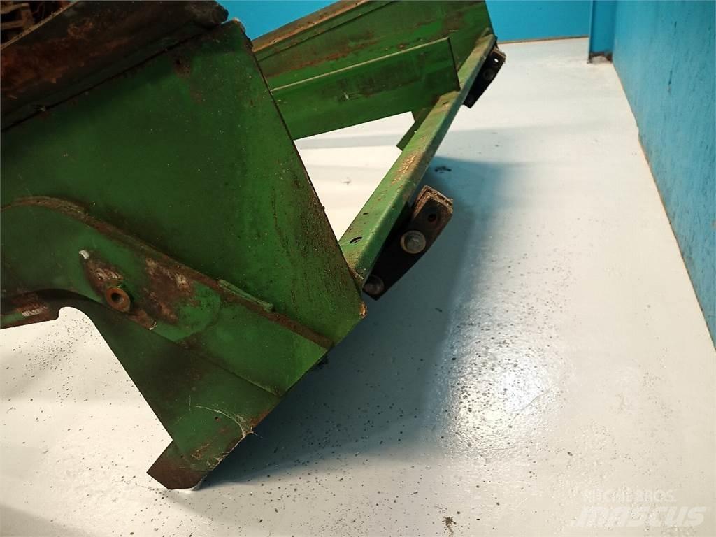 John Deere 9540 Sand and salt spreaders