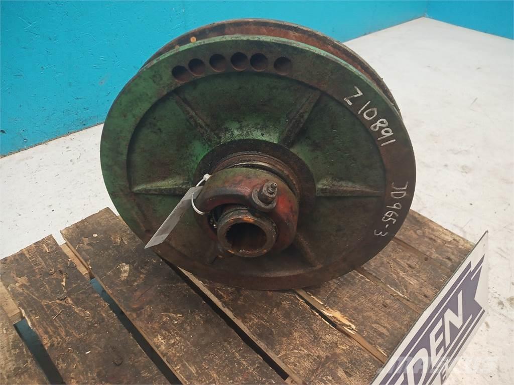 John Deere 965 Farm machinery