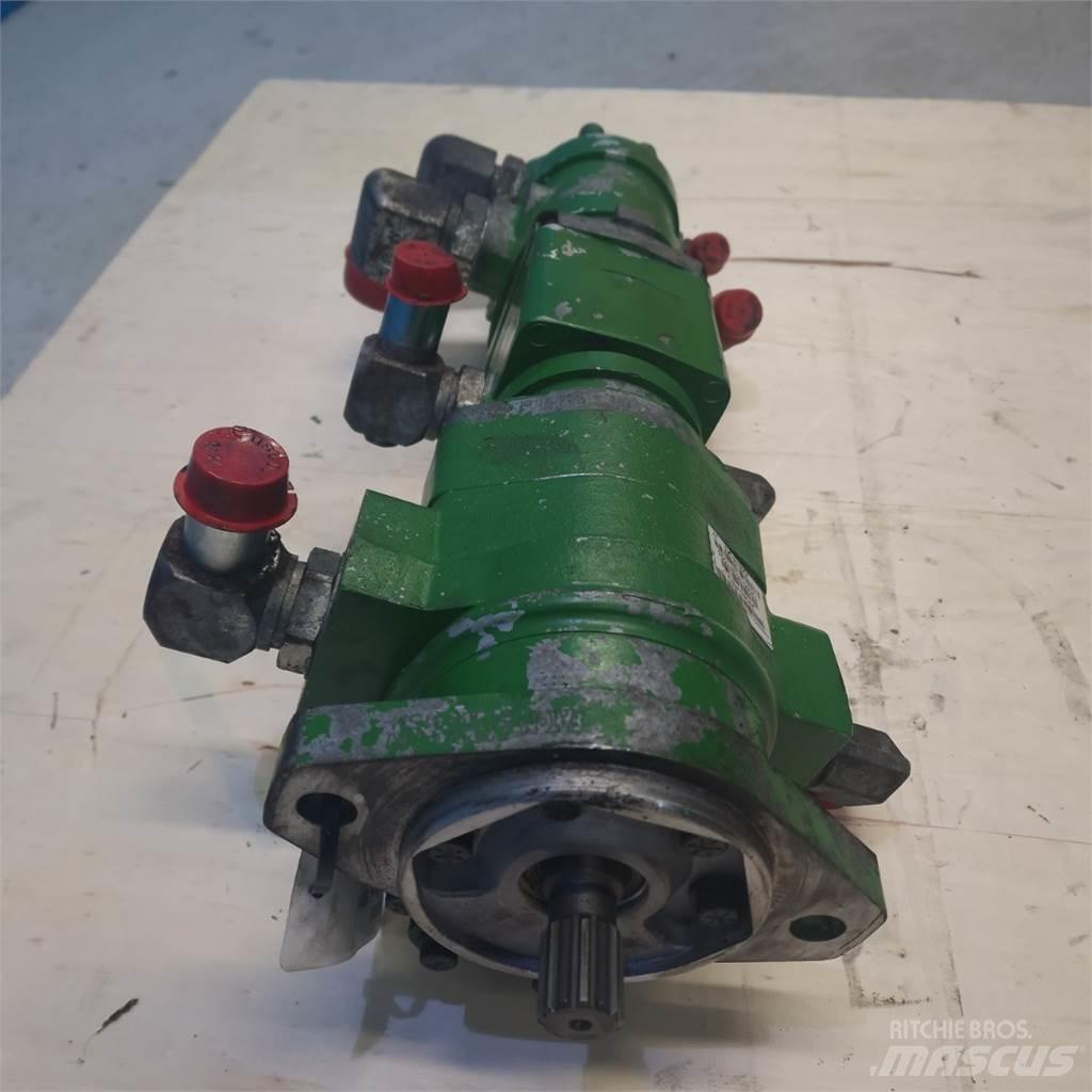 John Deere S670 Hydraulics