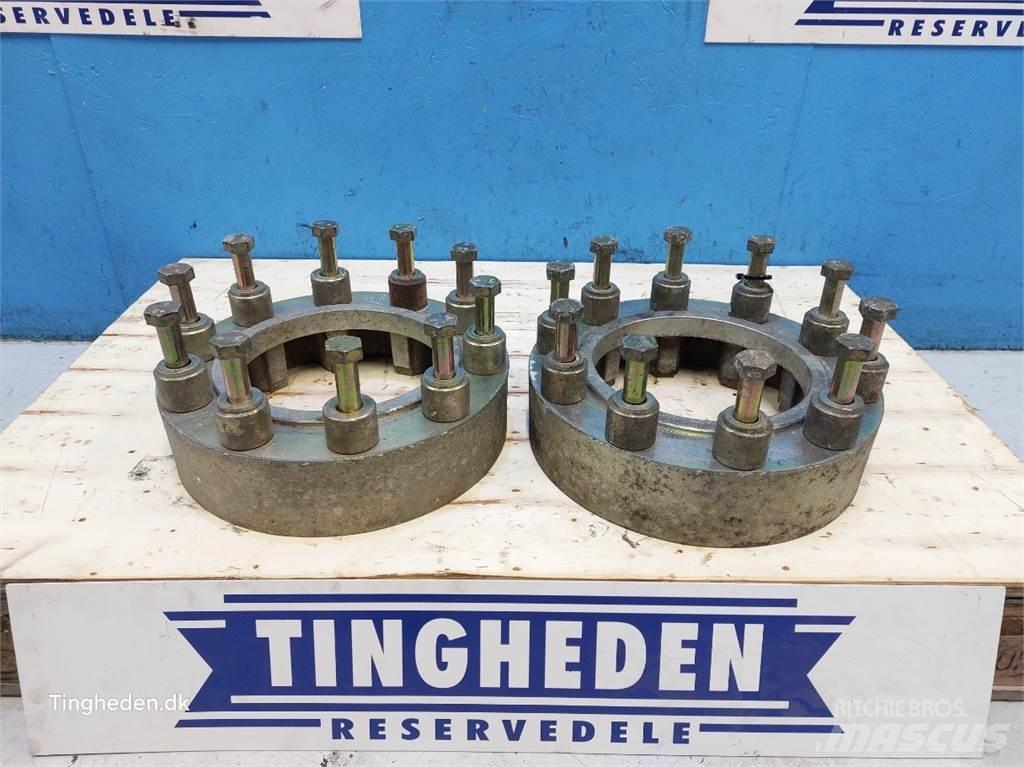 John Deere S670 Tyres, wheels and rims