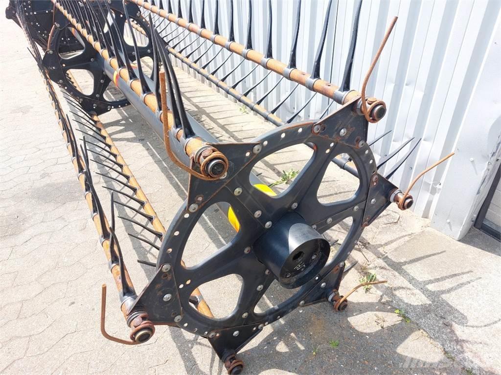 MacDon D60 Combine harvester accessories