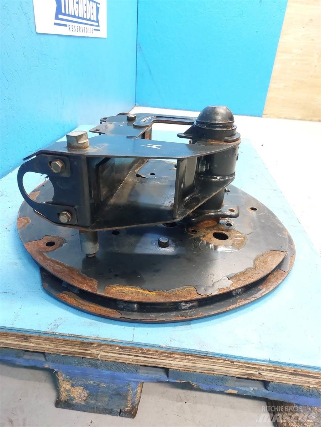 MacDon D60 Combine harvester accessories