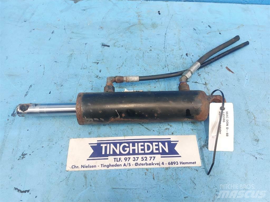MacDon D60 Combine harvester accessories