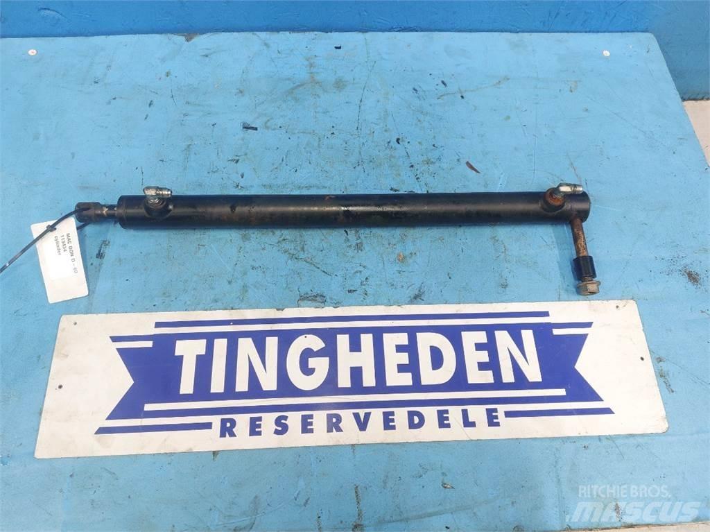 MacDon D60 Combine harvester accessories