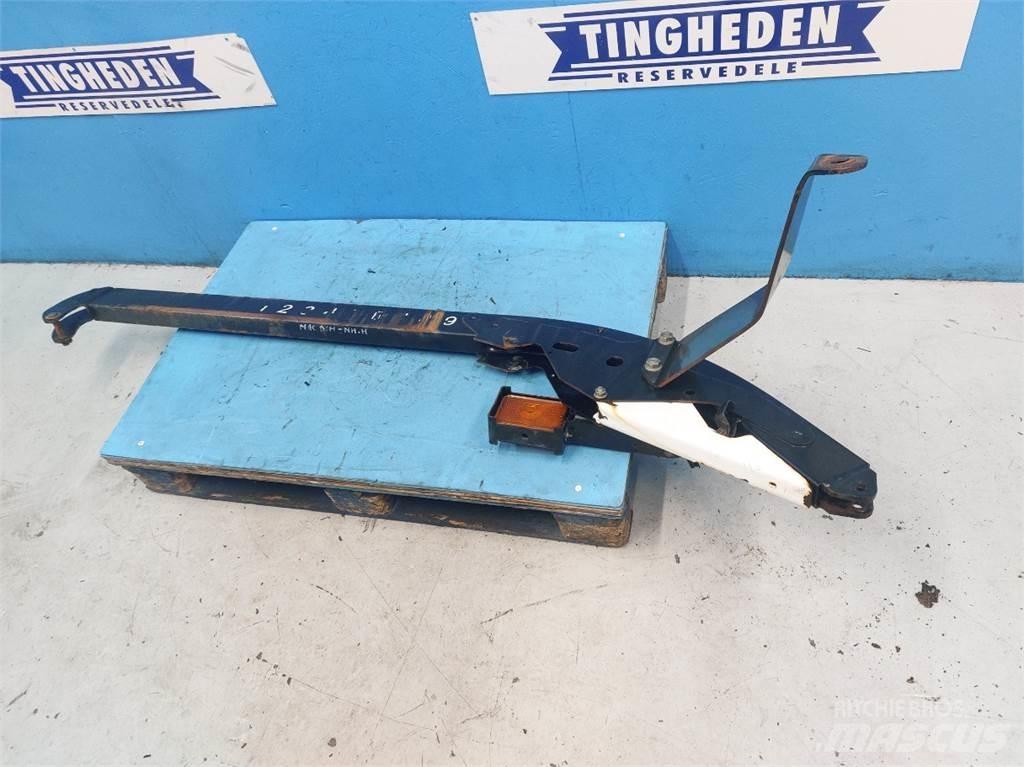 MacDon D60 Combine harvester accessories