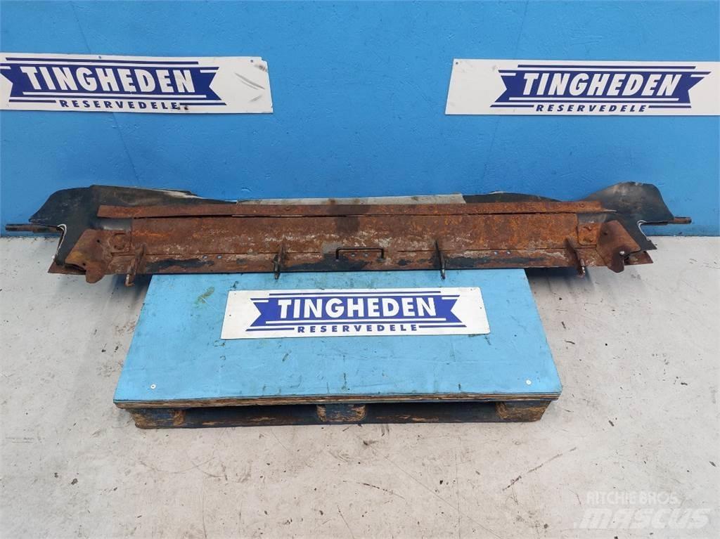 MacDon D60 Combine harvester accessories
