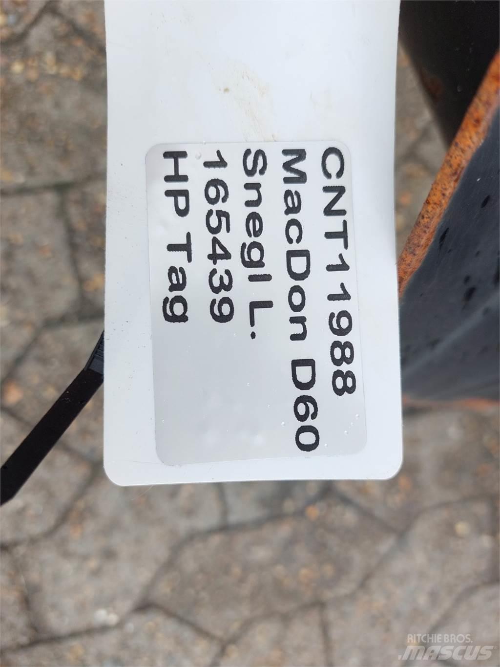 MacDon D60 Combine harvester accessories