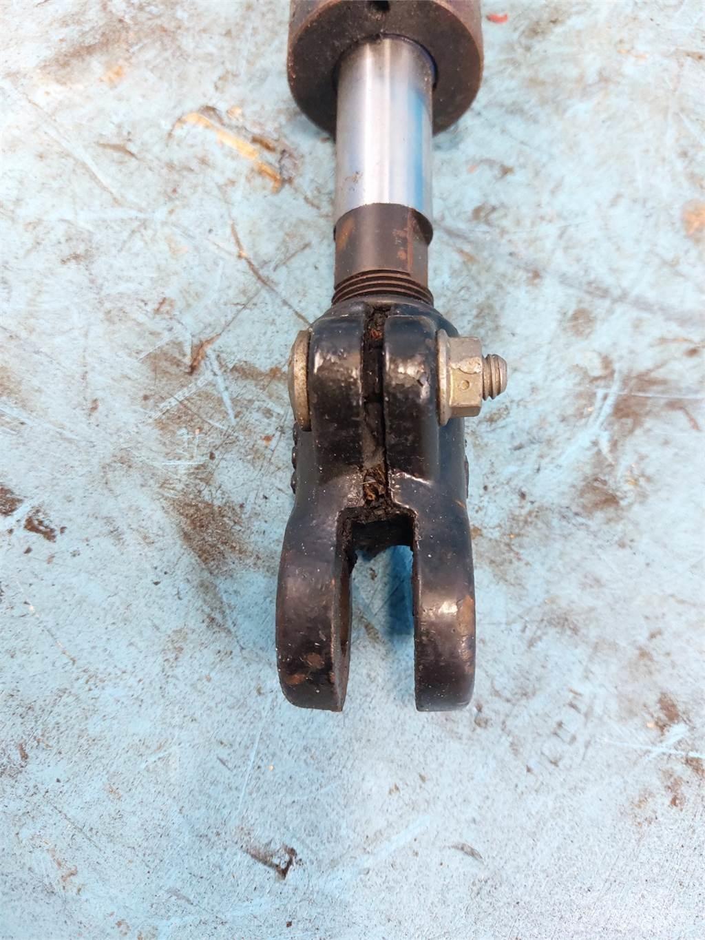 MacDon D60 Combine harvester accessories