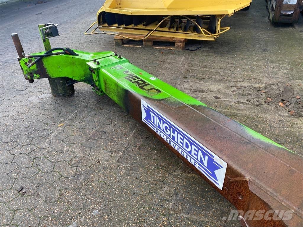 Merlo 28.7 Booms and arms