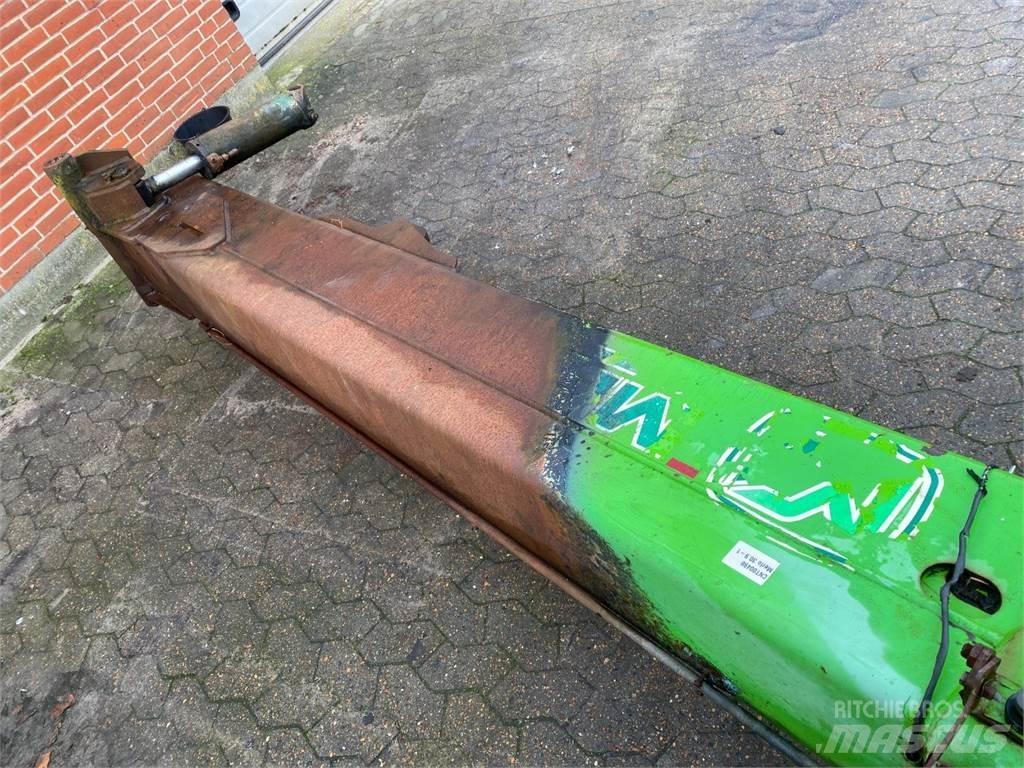 Merlo 30.9 Bom Booms and arms