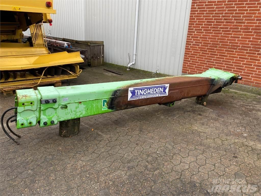 Merlo 38.10 Booms and arms
