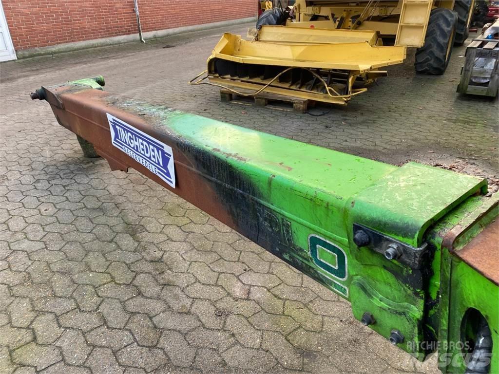 Merlo 40.7 Booms and arms