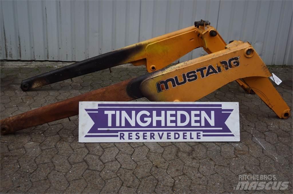 Mustang 2026 Booms and arms