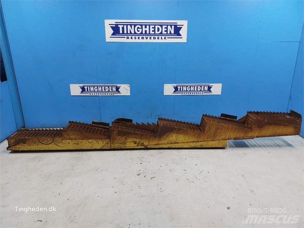 New Holland 1545 Combine harvester accessories