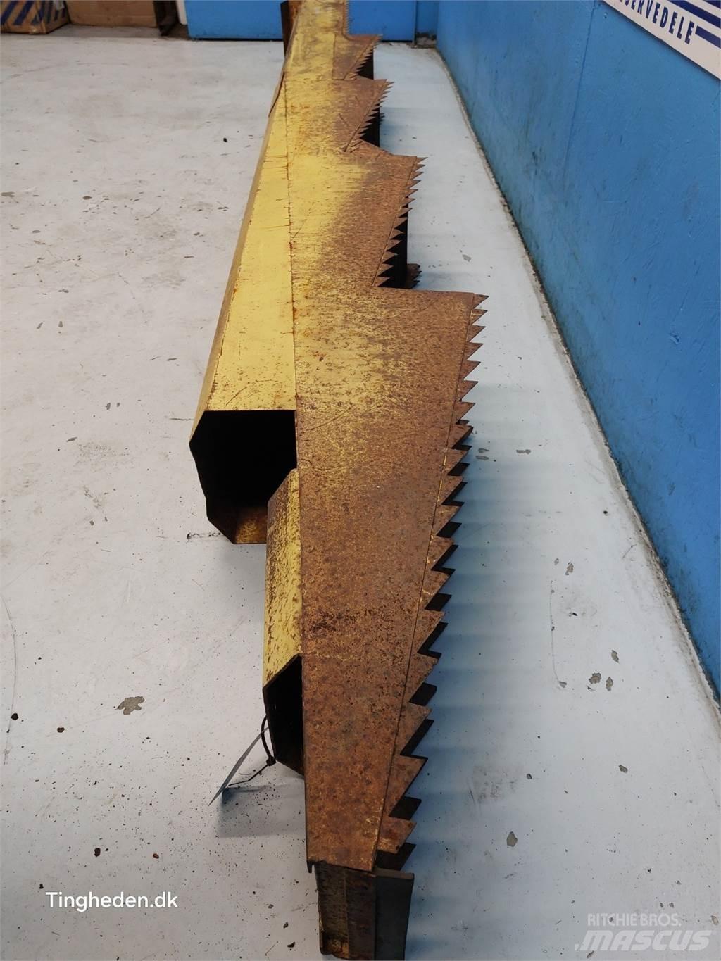 New Holland 1550 Combine harvester accessories