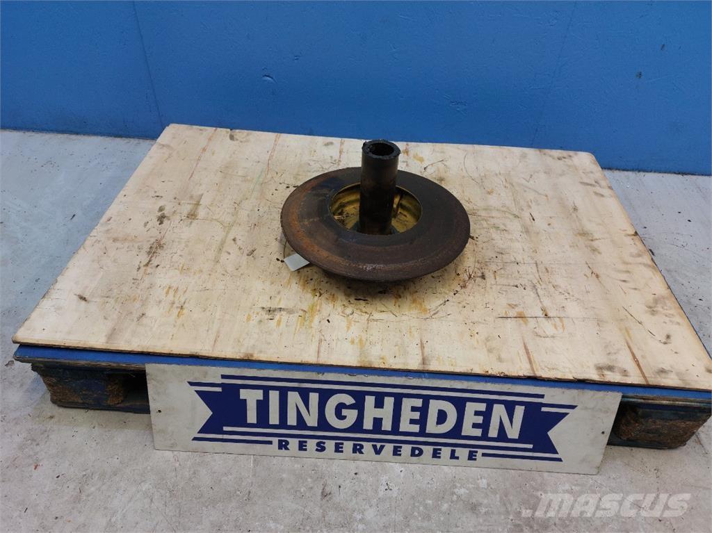 New Holland 8060 Farm machinery
