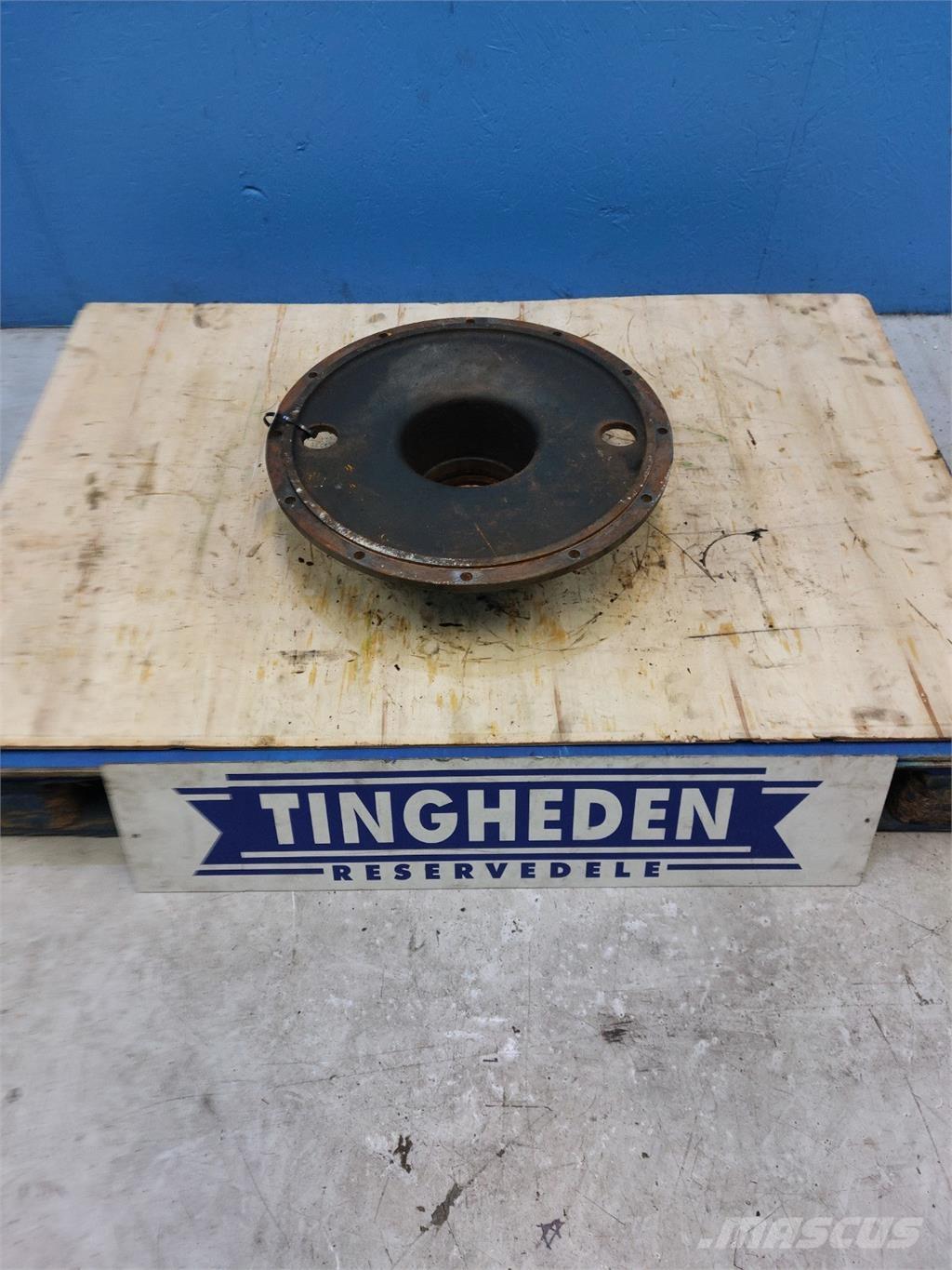 New Holland 8060 Farm machinery