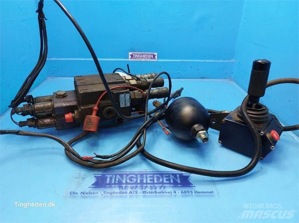 New Holland 8160 Front loader accessories