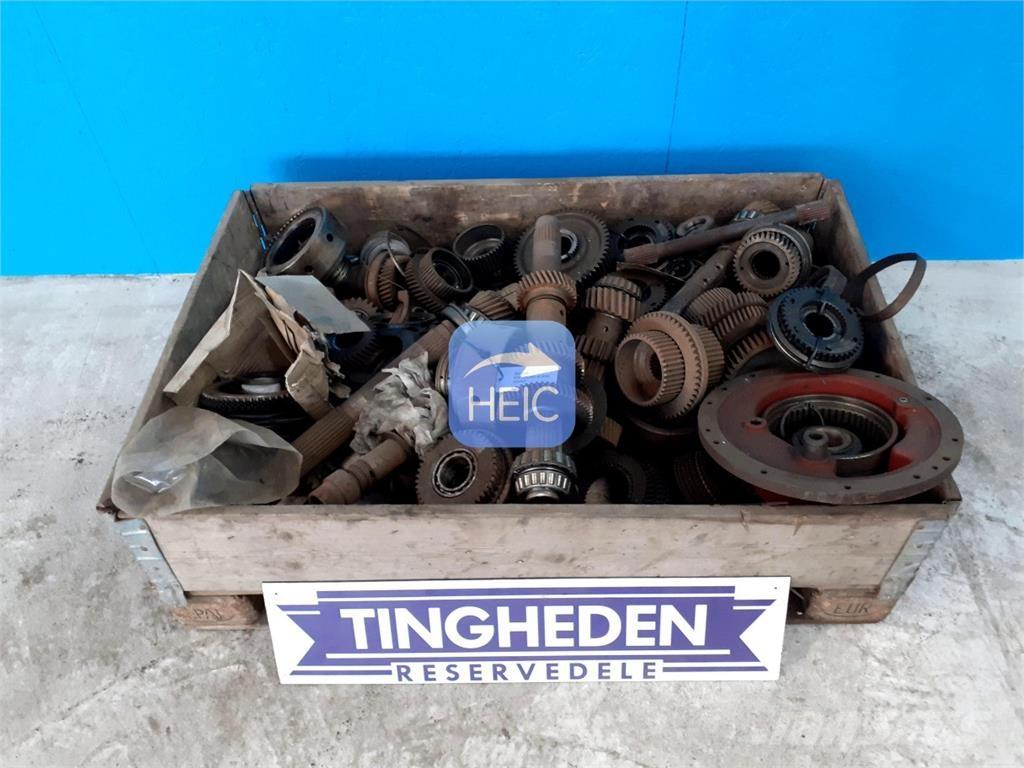 New Holland 8340 Transmission