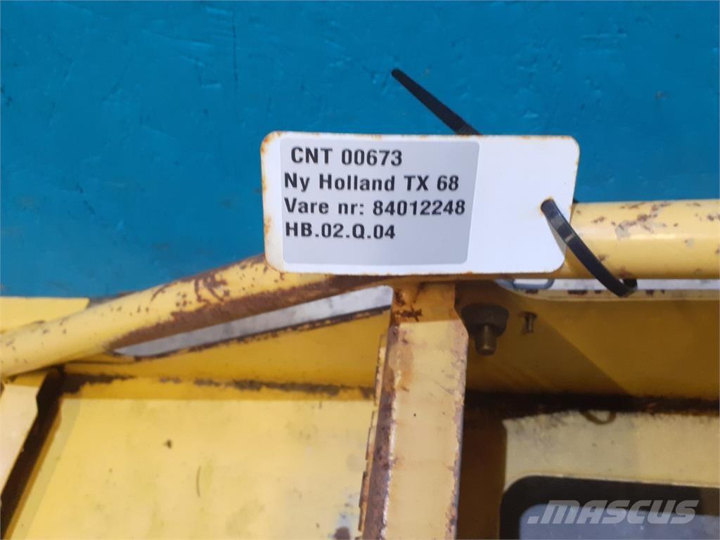 New Holland TX68 Farm machinery