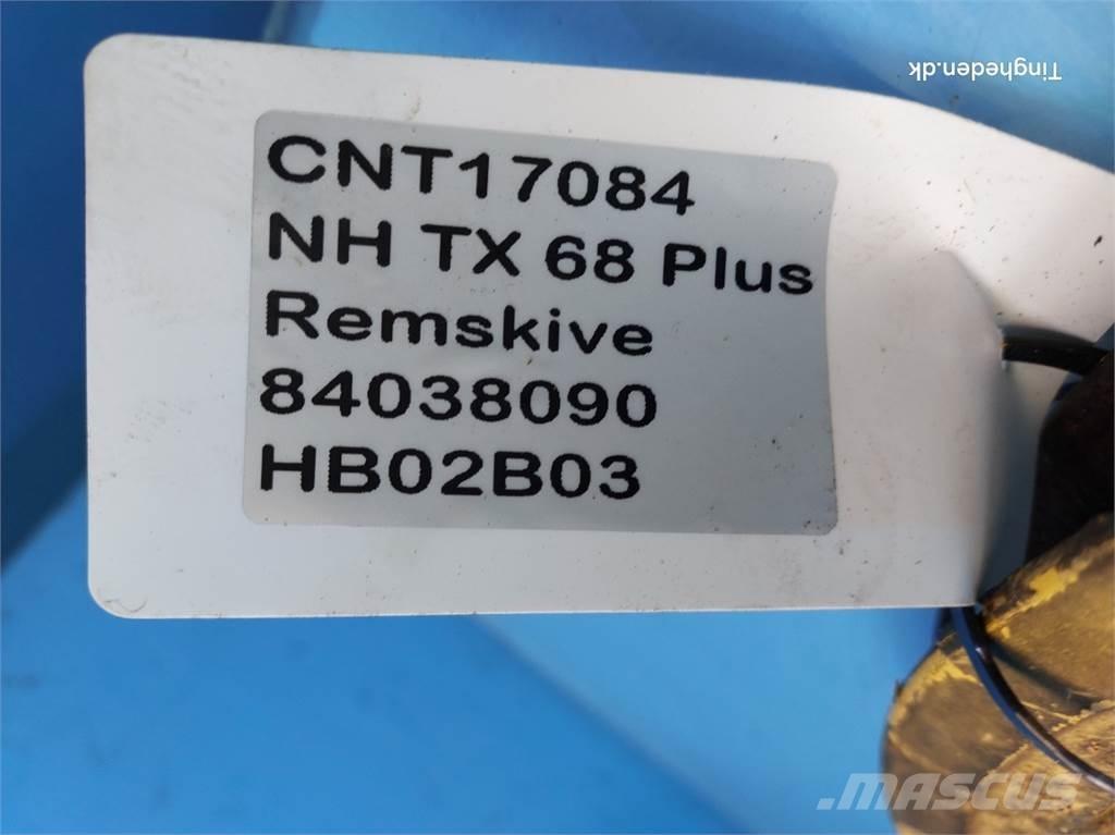 New Holland TX68 Farm machinery