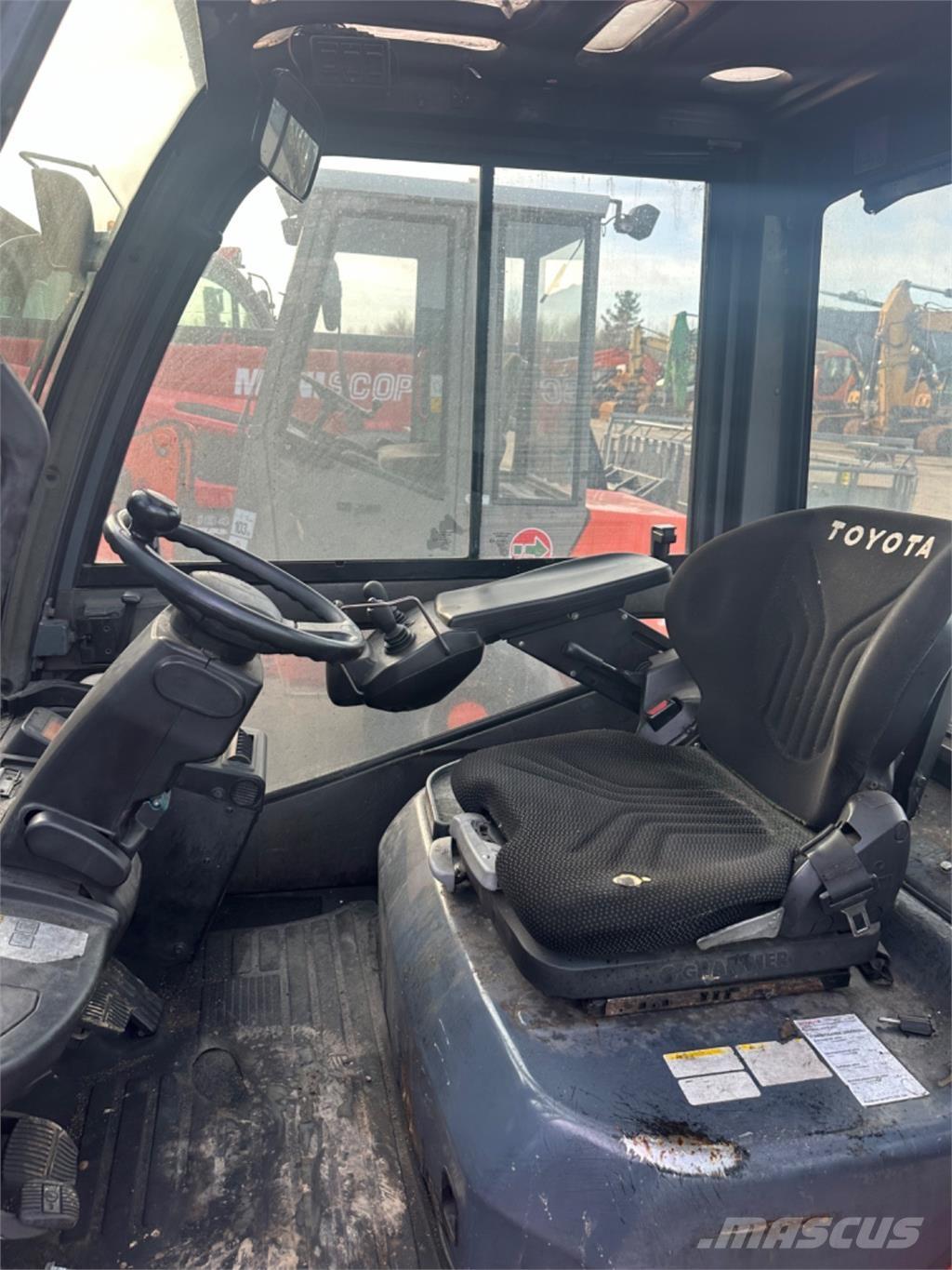 Toyota FD25 Diesel trucks