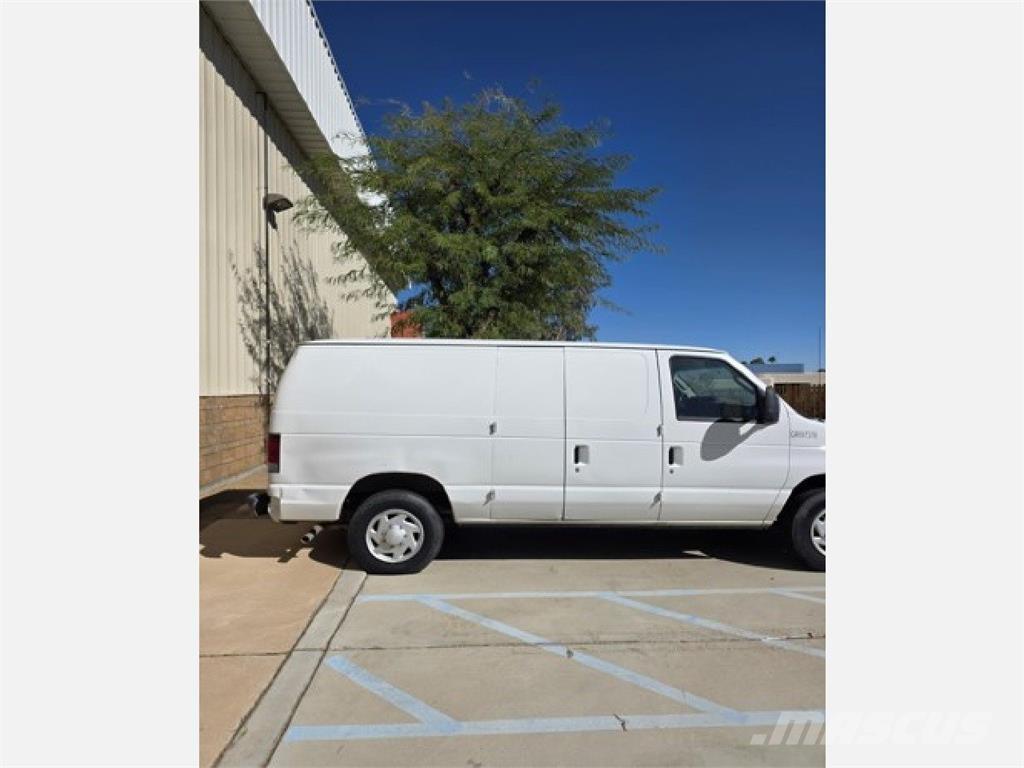Ford E150 Panel vans