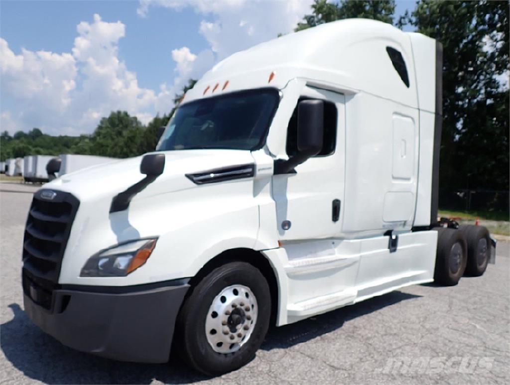 Freightliner 126 Prime Movers