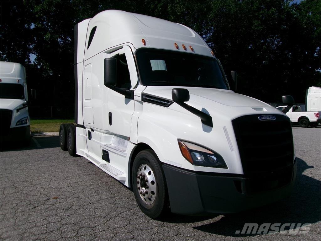 Freightliner 126 Prime Movers