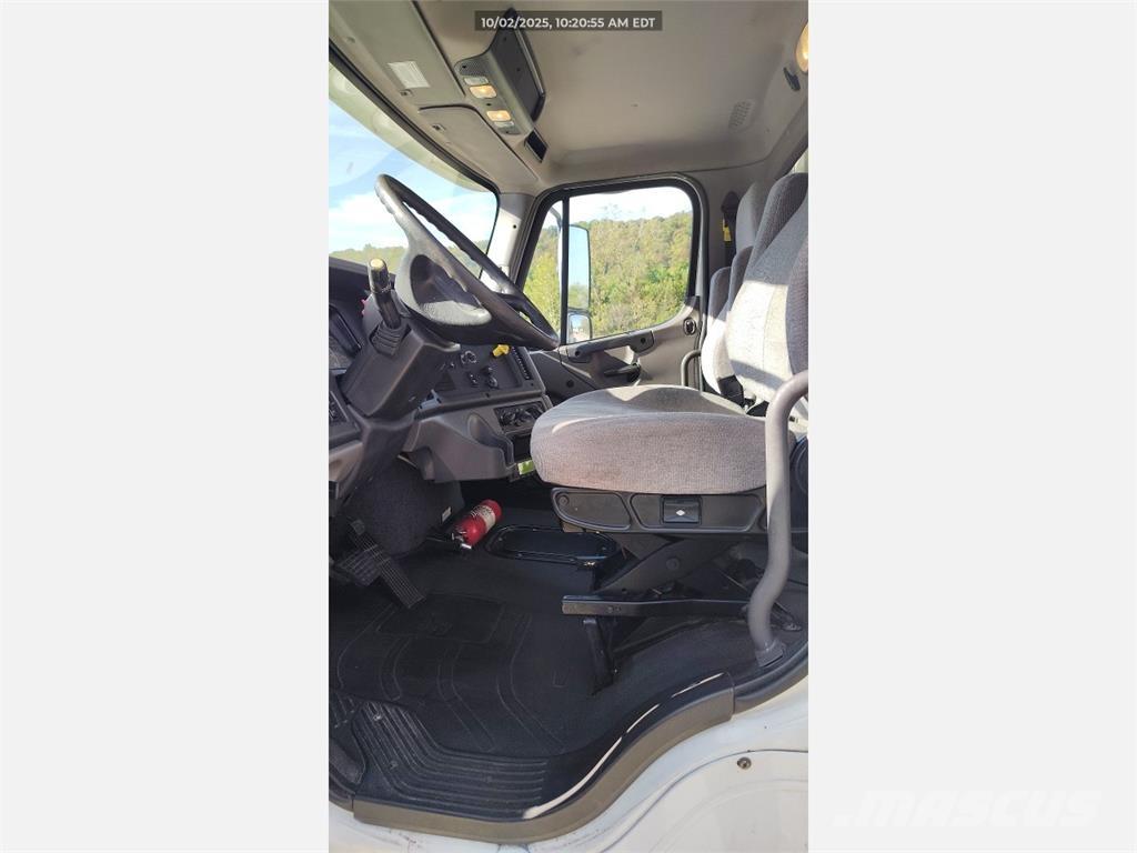 Freightliner M2 Temperature controlled trucks