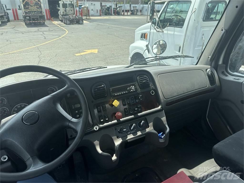 Freightliner M2 106 Prime Movers
