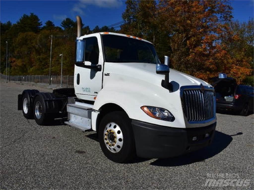 International LT625 Prime Movers