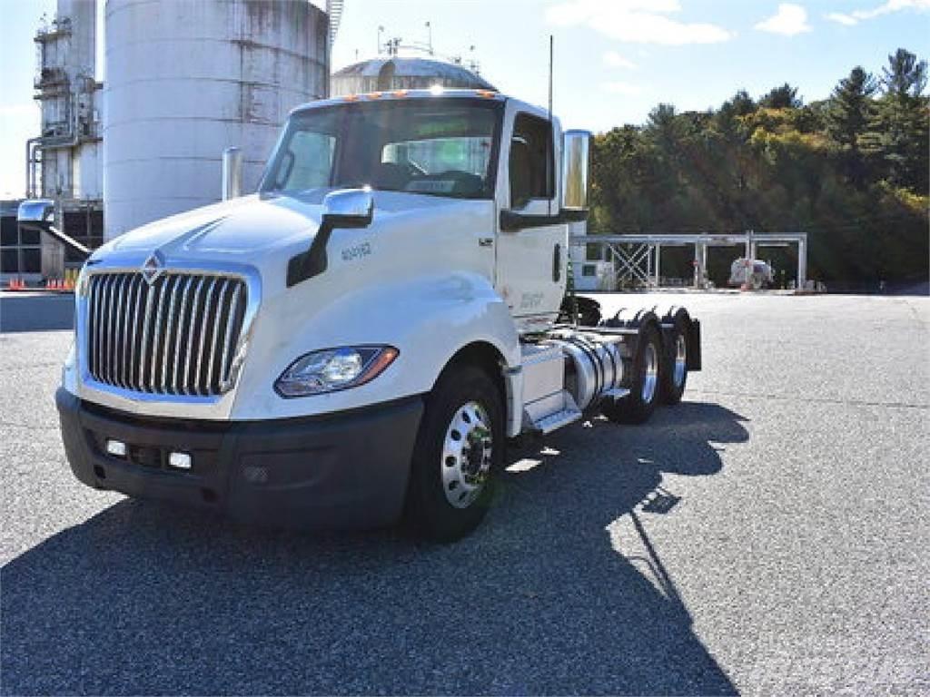 International LT625 Prime Movers