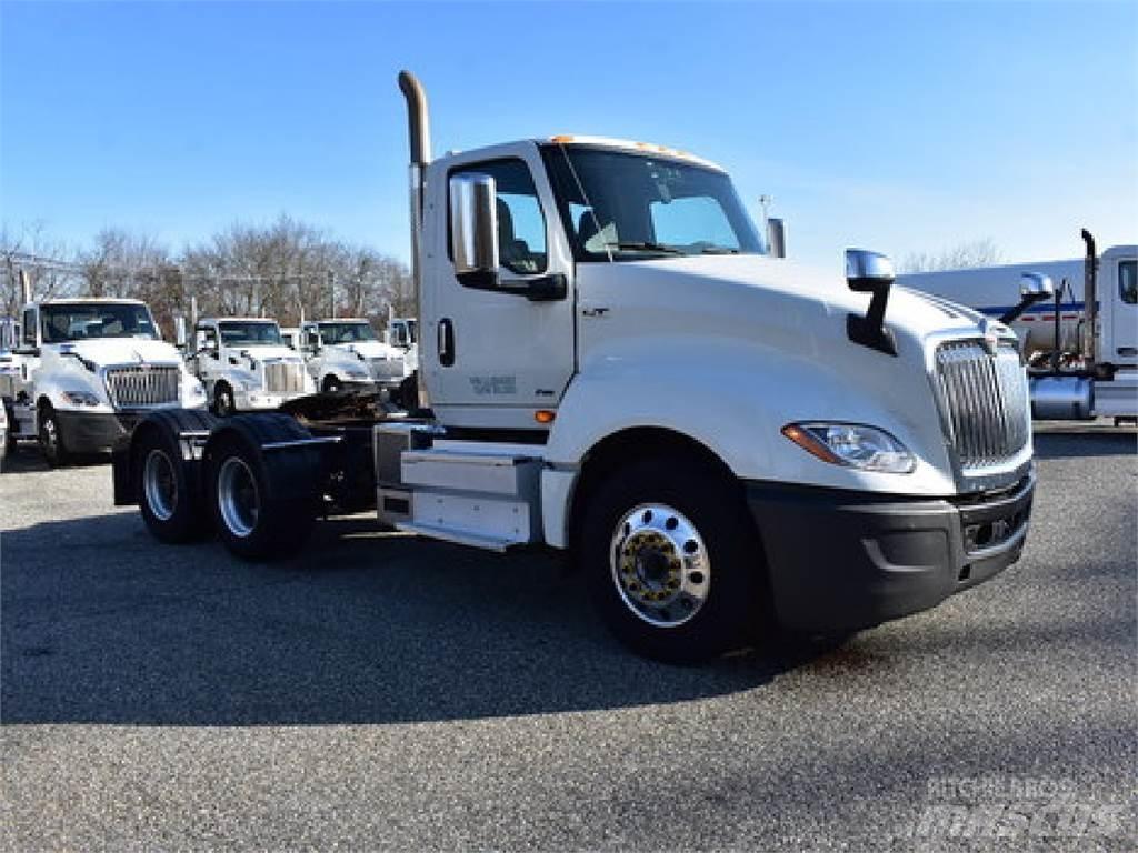 International LT625 Prime Movers