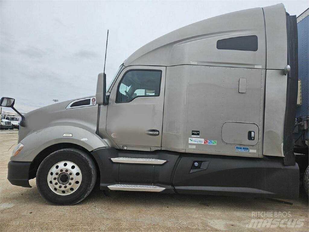 Kenworth T680 Prime Movers