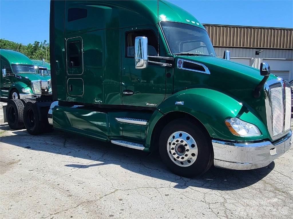 Kenworth T680 Prime Movers