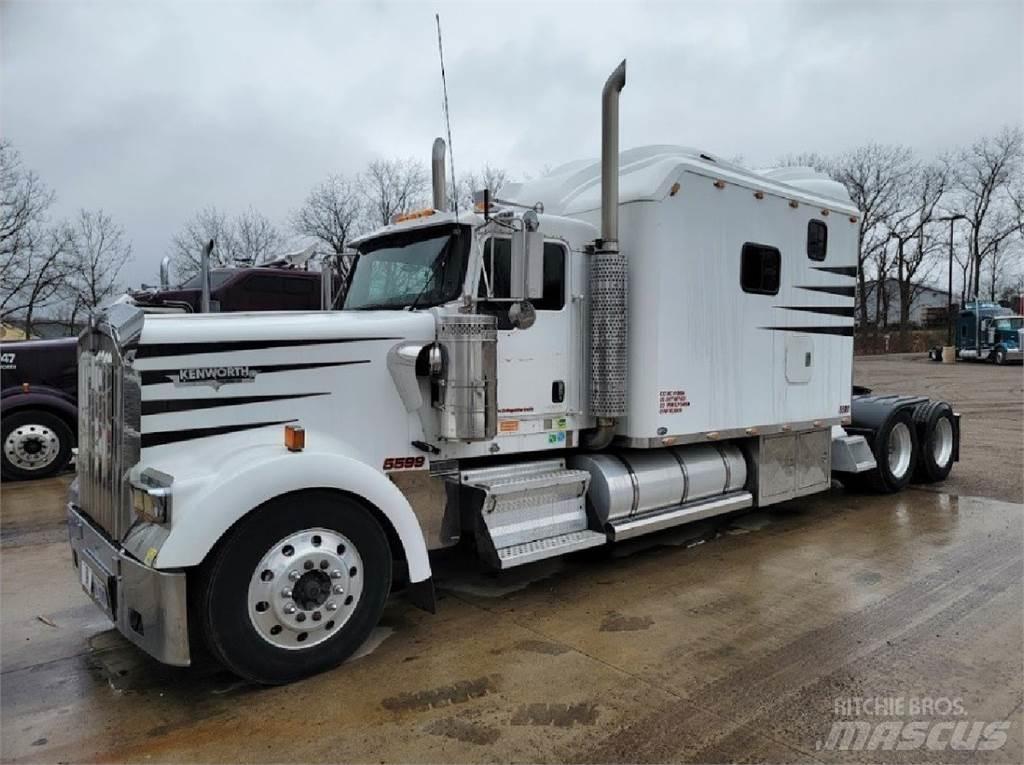 Kenworth W900 Prime Movers