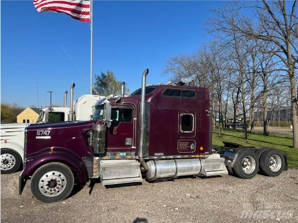 Kenworth W900 Prime Movers